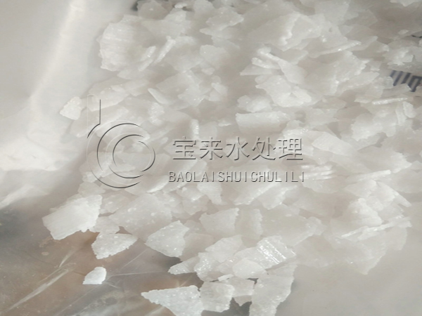 99片碱的强碱性和吸附性